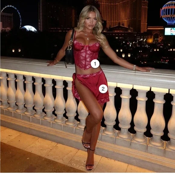 Elegant Red Lace Set - Picture 5 of 5